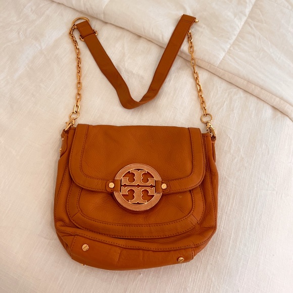 Tory Burch Handbags - Tory Burch Leather Purse/Crossbody